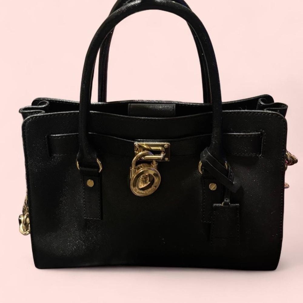 Elegant Michael Kors Hand bag